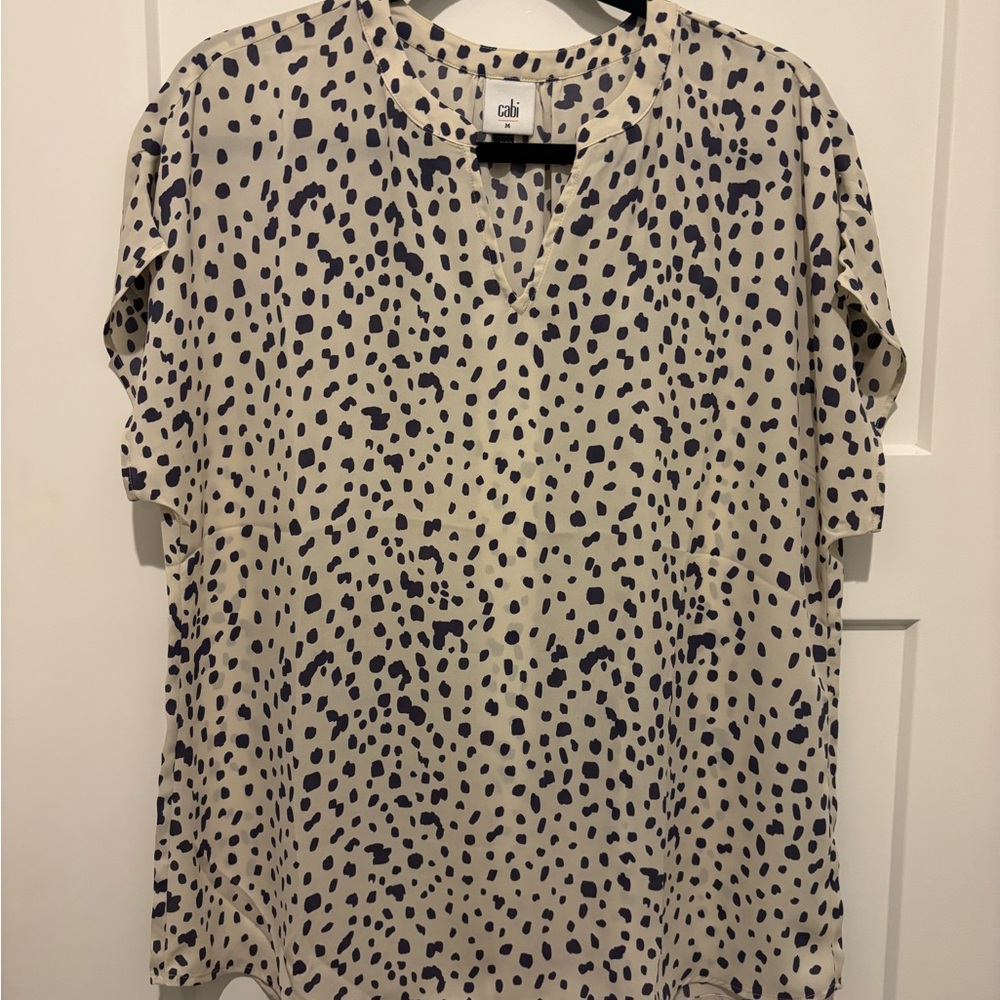 CAbi Meow Top 4343 Size Medium Cream and Purple Patterned Blouse - Picture 3 of 6